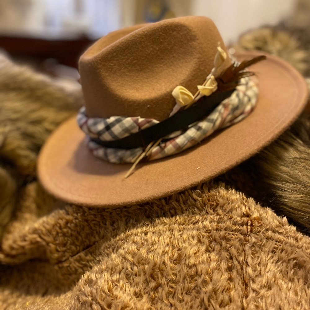 Women’s hat. Handcrafted